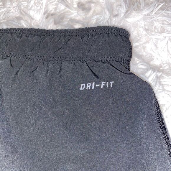 Nike Women’s Dri Fit Medium Gray & Blue Workout Shorts - Picture 4 of 7